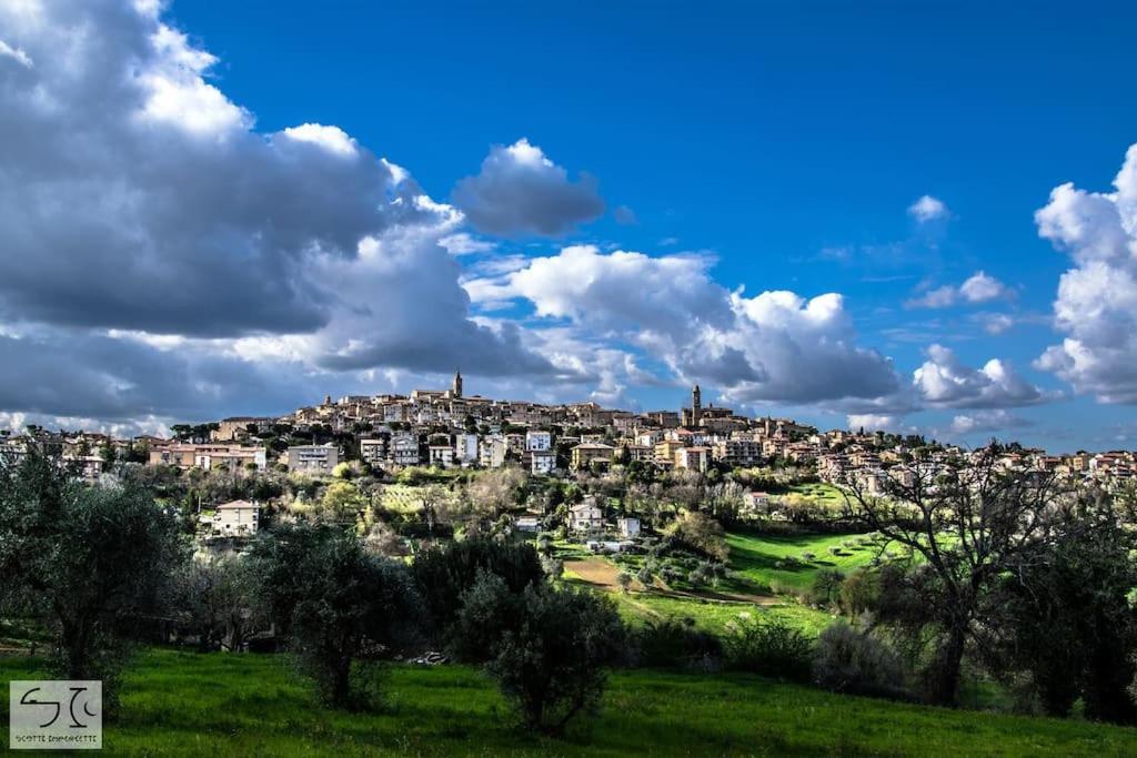 Maison All'Arco Corridonia Bagian luar foto